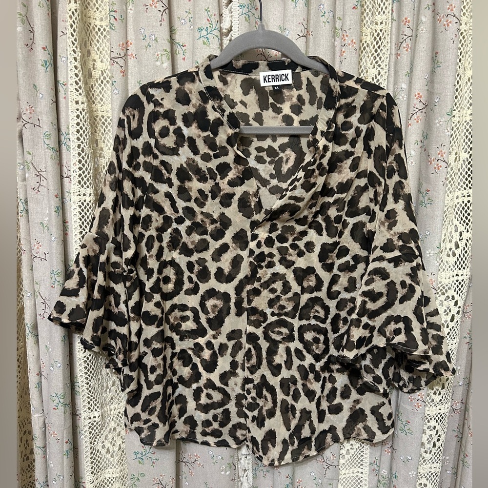 Kerrick Leopard Print Semi-sheer V-neck Bell Sleeve Blouse Size Medium EUC
